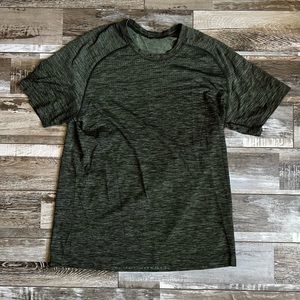 Lululemon Men’s Metal Vent Tech Shirt